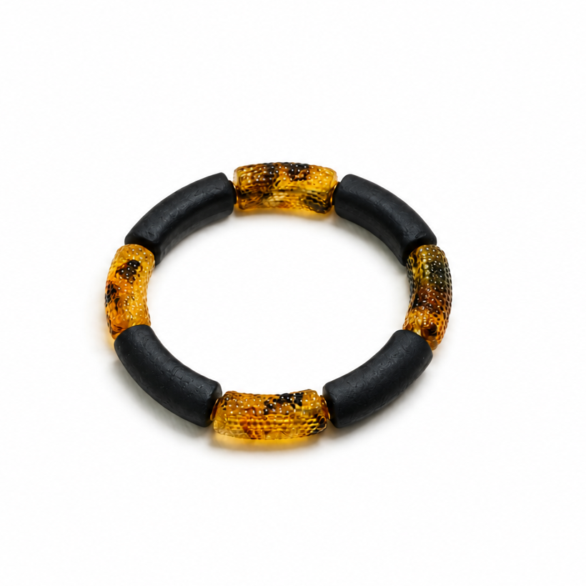 Kovan Baltic amber bracelet in cognac and black amber — handcrafted in Lithuania by AMBER999 — Baltijos gintaro papuošalai, rankų darbas Lietuvoje