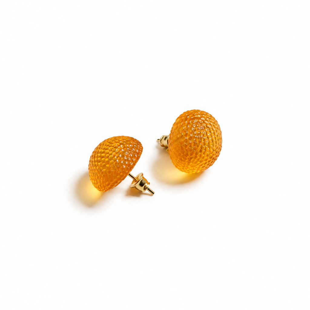 Ambrette Baltic amber stud earrings in honey snake-skin amber — handcrafted in Lithuania by AMBER999 — Baltijos gintaro papuošalai, rankų darbas Lietuvoje