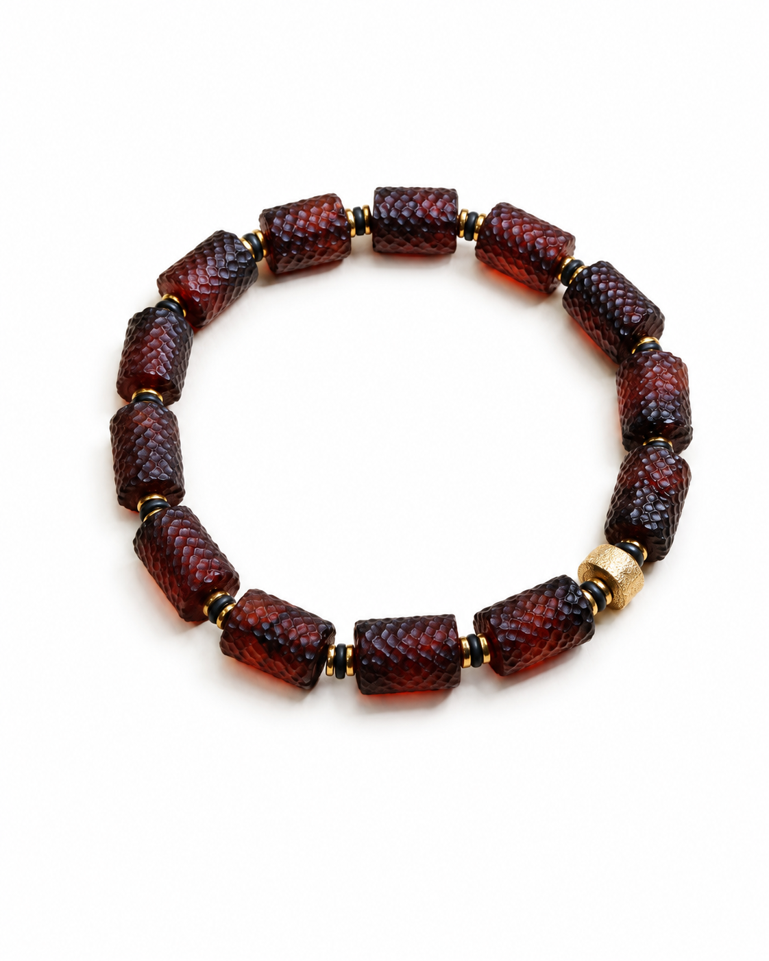Cérian Baltic amber bracelet in cherry amber — handcrafted in Lithuania by AMBER999
— Baltijos gintaro papuošalai, rankų darbas Lietuvoje