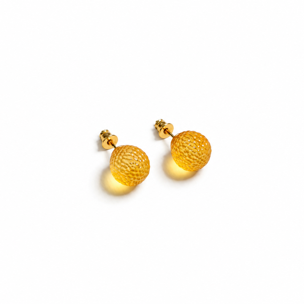 Delphine Baltic amber stud earrings in cognac amber — handcrafted in Lithuania by AMBER999 — Baltijos gintaro papuošalai, rankų darbas Lietuvoje